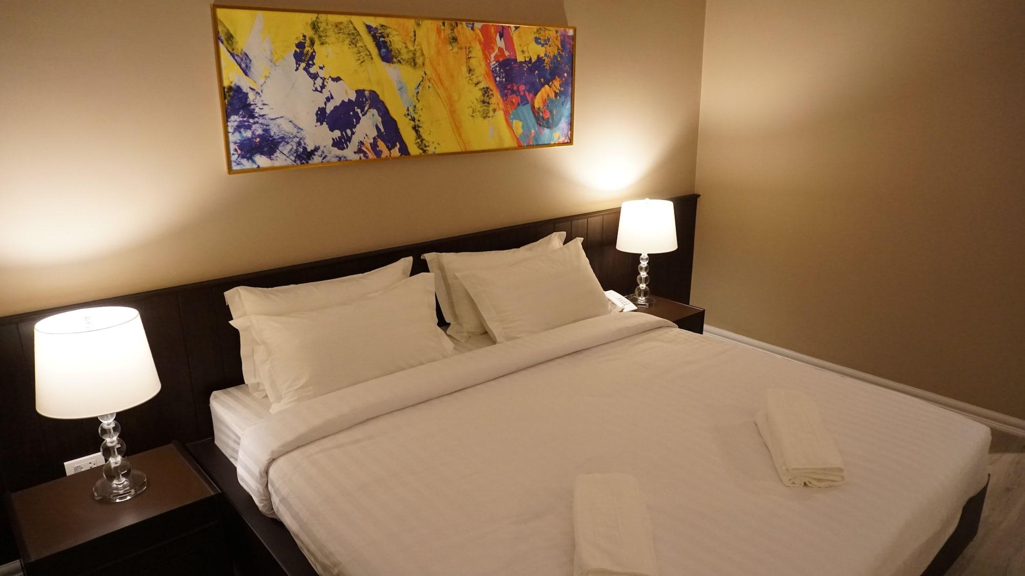 Taris Art Hotel Phrae Buitenkant foto