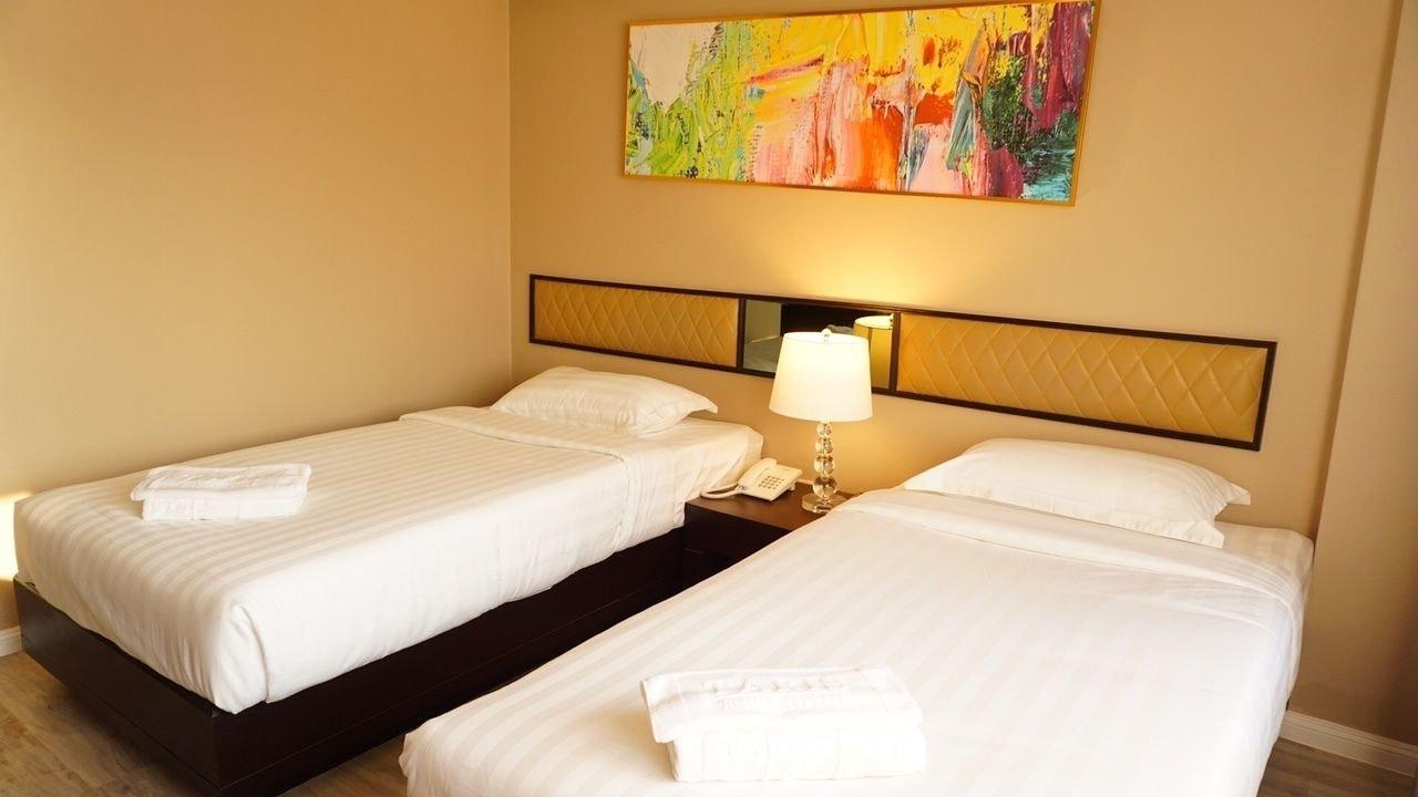 Taris Art Hotel Phrae Buitenkant foto