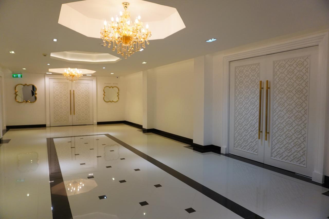 Taris Art Hotel Phrae Buitenkant foto