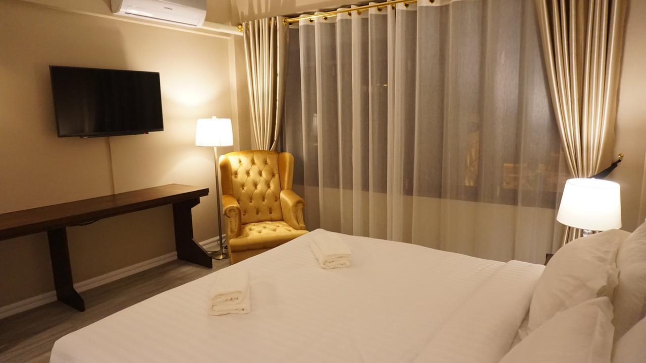 Taris Art Hotel Phrae Buitenkant foto