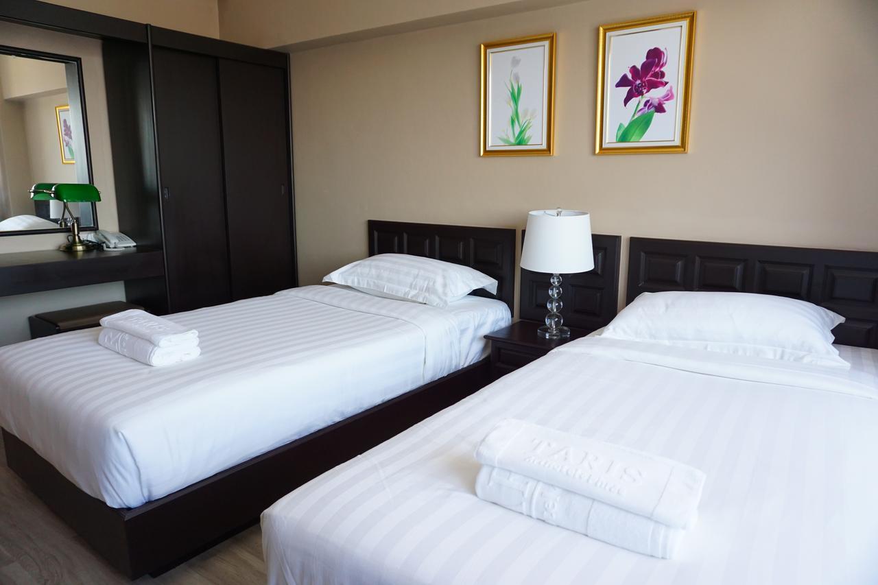 Taris Art Hotel Phrae Buitenkant foto